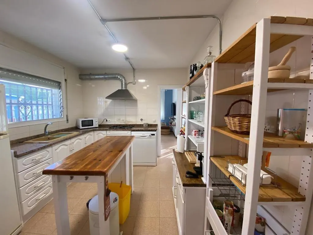 Lola'S Beach House Calafell 0*,
